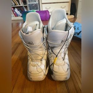 Button ‘Mint’ 2010 Women’s Snowboard Boots